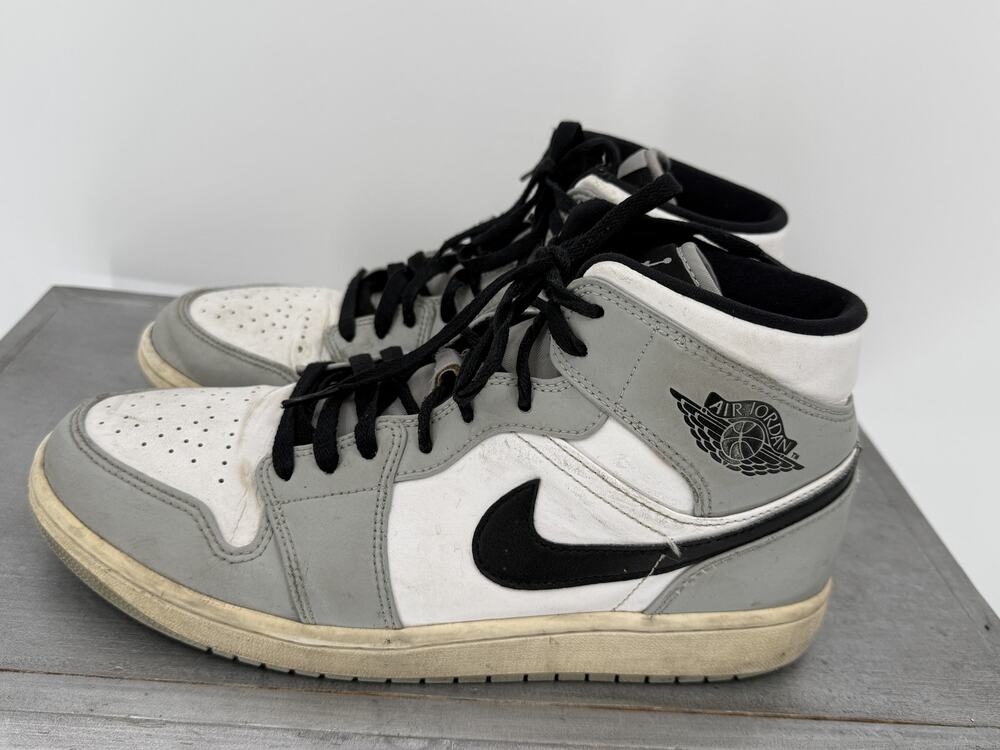 Nike Air Jordan 1 Mid Light Smoke Grey Men's Size 10 Basketball Shoes 554724-092